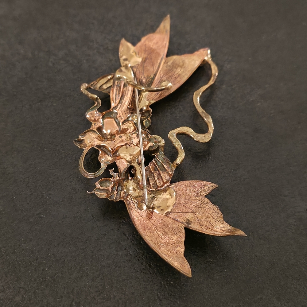 Vintage Mid-Century Bee & Floral Brooch Pin – Large 4” Nature Motif with Texture - Picture 5 of 8